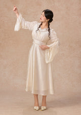 カーブ&プラス ピュアホワイト アセテートVネックドレス