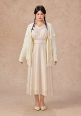 カーブ&プラス ピュアホワイト アセテートVネックドレス