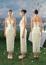 「聖なる告白」コルセットドレス