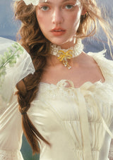 「聖なる黄金の戴冠」チョーカー