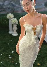 「聖なる告白」コルセットドレス