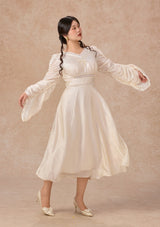 カーブ&プラス ピュアホワイト アセテートVネックドレス