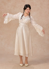 カーブ&プラス ピュアホワイト アセテートVネックドレス