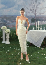 「聖なる告白」コルセットドレス