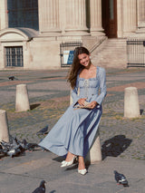 涼やかな海岸線のコルセットドレス