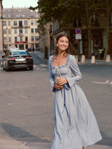 涼やかな海岸線のコルセットドレス