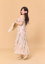 「華やかな花々と陽の下で」ドレス大きいサイズ