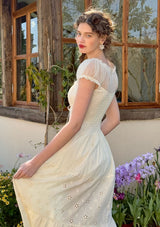 「陽だまりの花びら」イヤースタッド