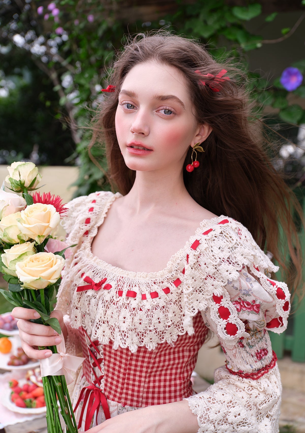 YOSHIKI CIVARIZE フラワー柄シフォンストール ホワイト×レッド YOSHIKI CIVARIZE フラワー柄シフォンストール ホワイト×レッド - メルカリ