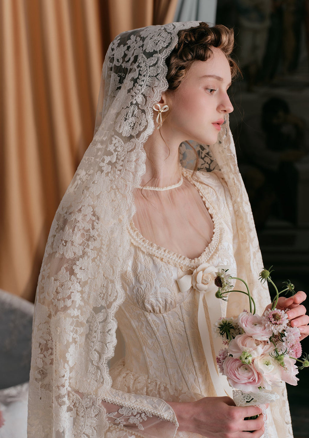 【値下げ】ウエディングドレス ベール ショール コルセット セット売り 純白な花嫁」コルセットドレス