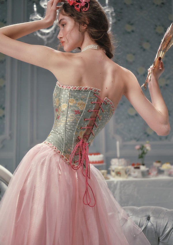 Corset – 3ページ目