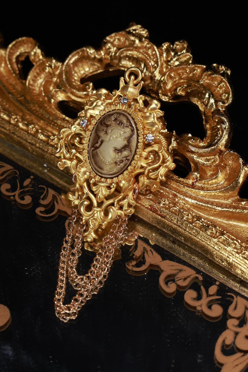 グレープグリンダブローチ