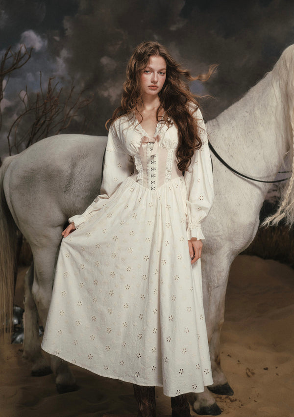 ホワイトチョコレートウォリアーコルセットドレス