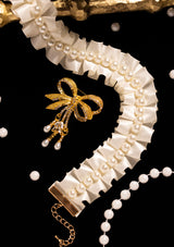 「聖なる黄金の戴冠」チョーカー