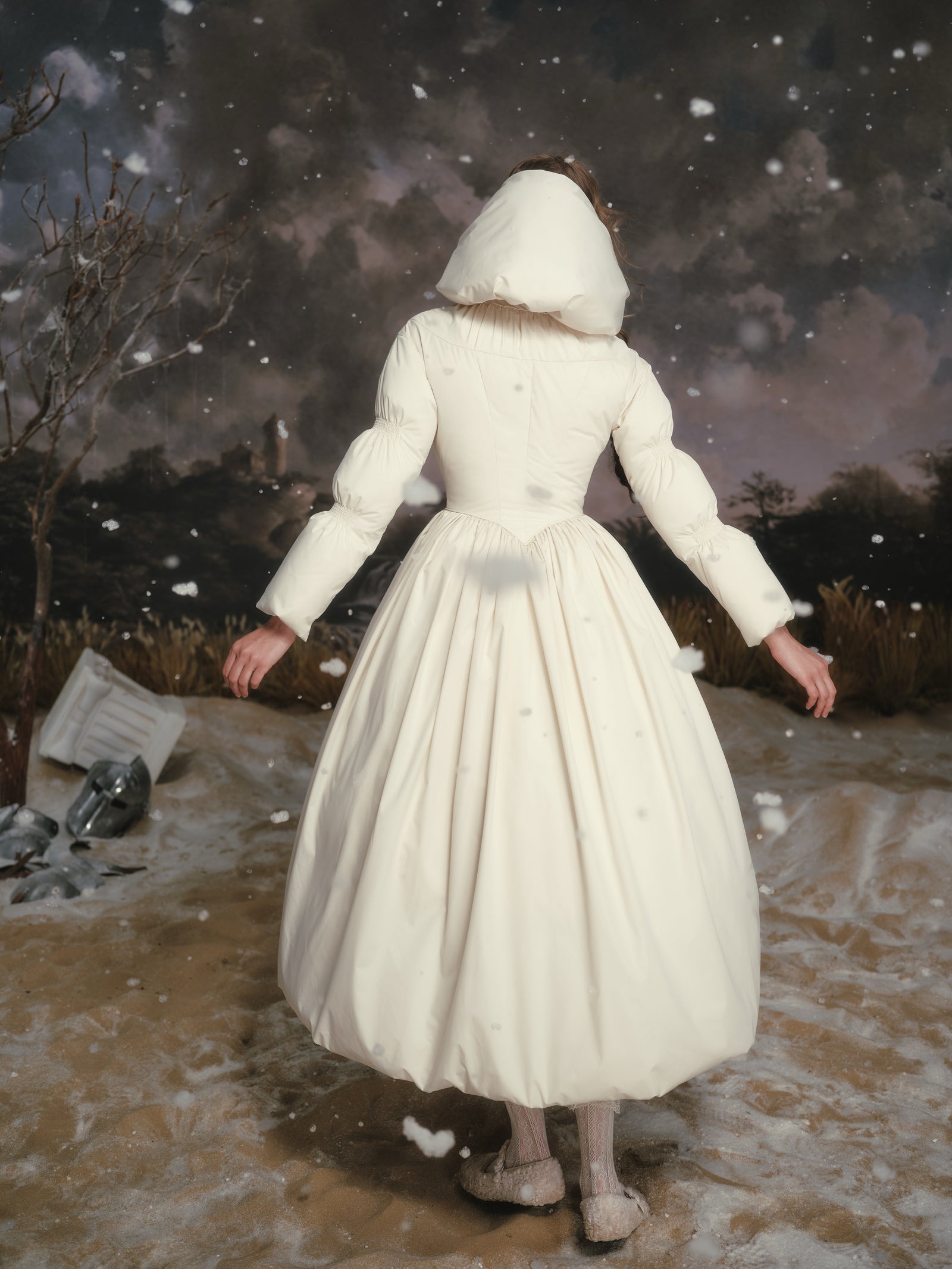 ブラック＆ホワイトウォリアーダウンコート（ホワイト）