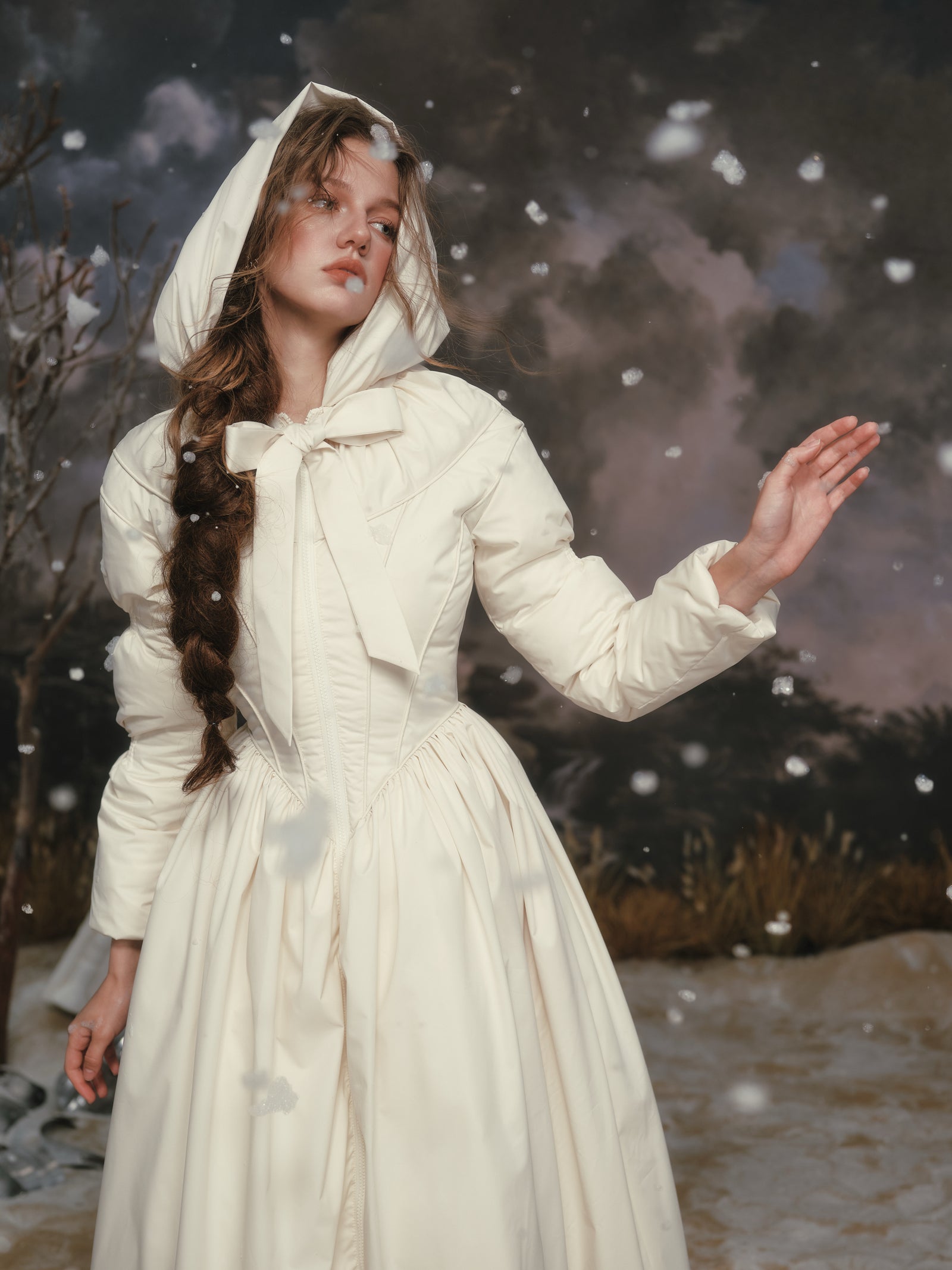 ブラック＆ホワイトウォリアーダウンコート（ホワイト）