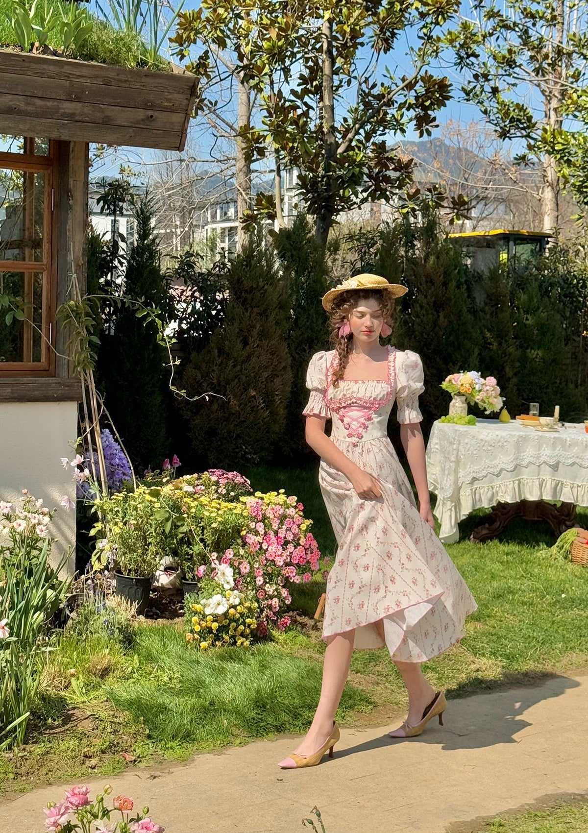 【新品タグ付】 LaceMade「ローズレディ」コルセットドレス　最終値下げ ヴィトリアローズ」コルセットドレス