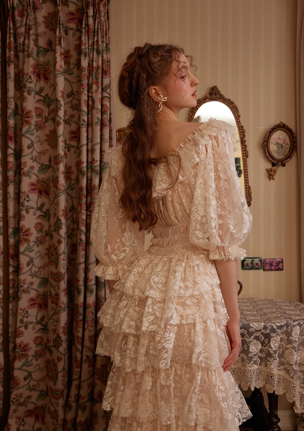 アウローラ」ドレス（ホワイト）