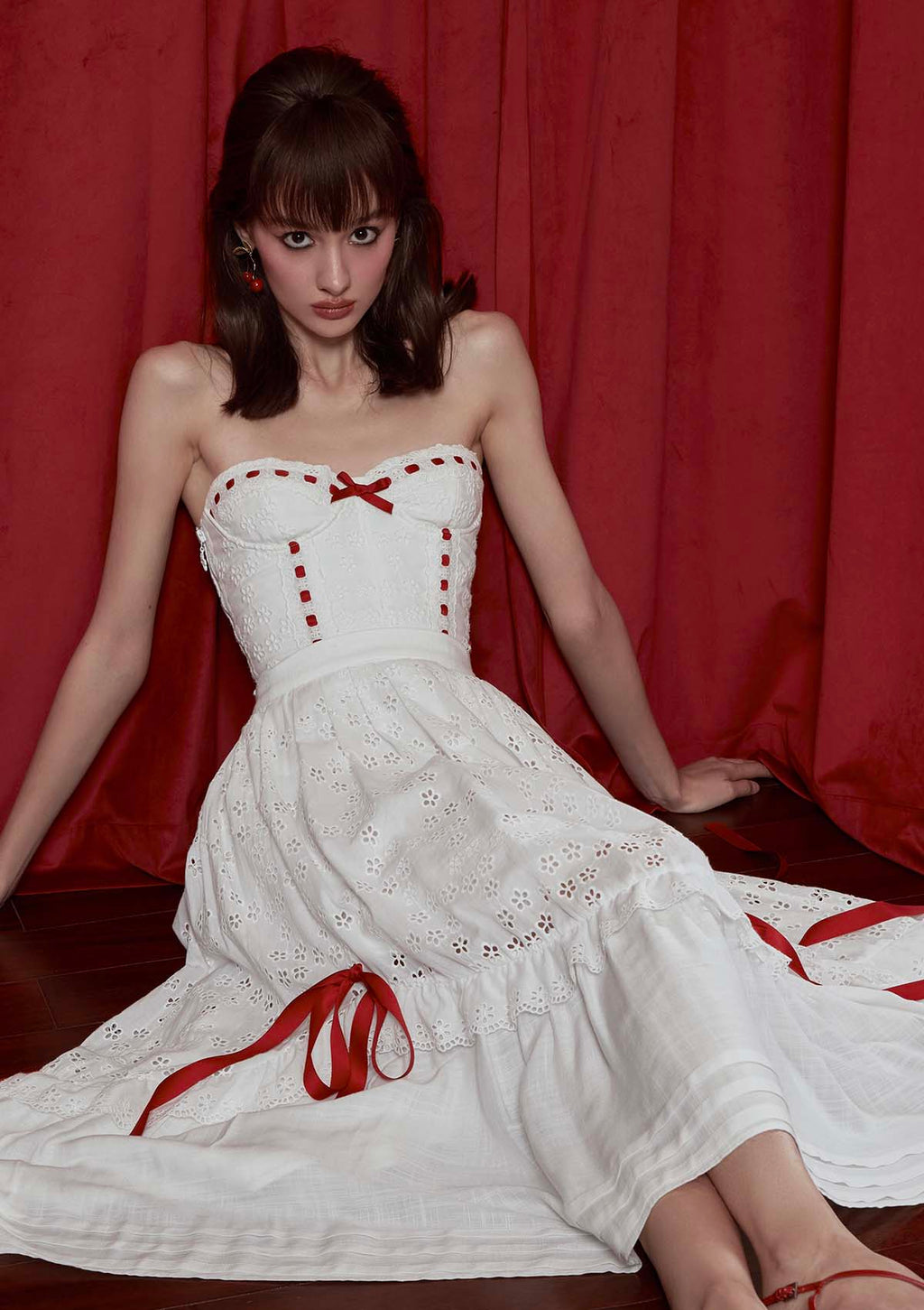 【超お買い得！】 レッドダンスルーム」コルセット 服、靴